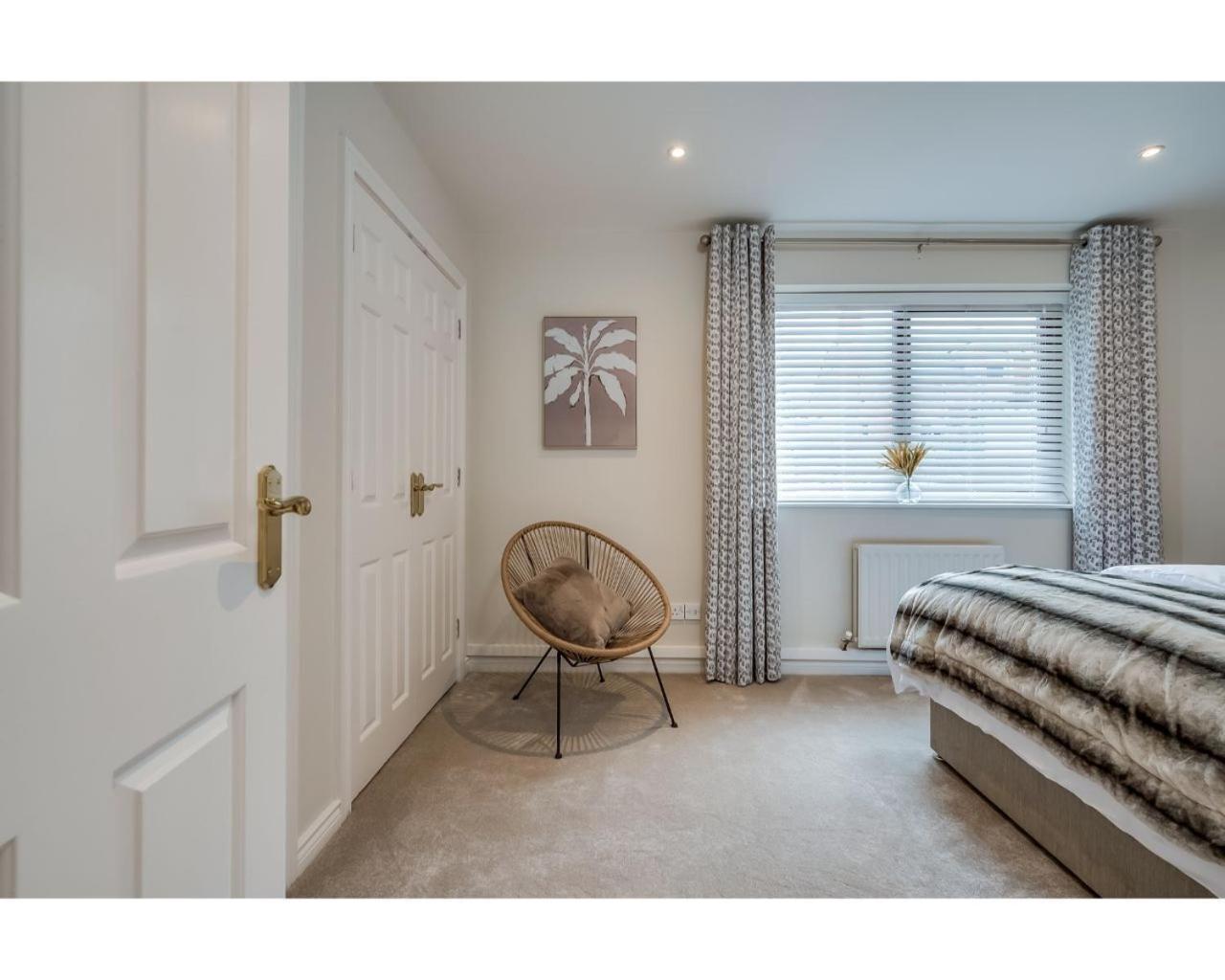 Central Belfast Apartments Windsor Rum bild